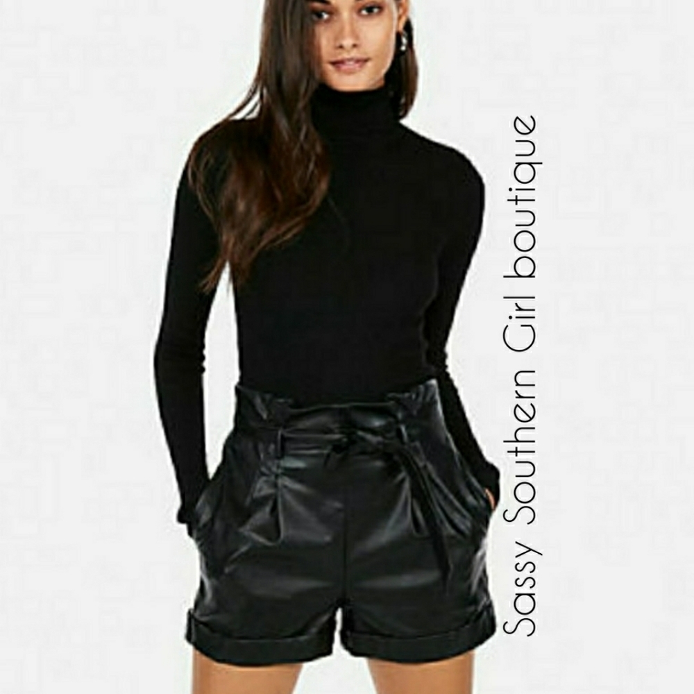 🆕⭐Black turtleneck bodysuit⭐